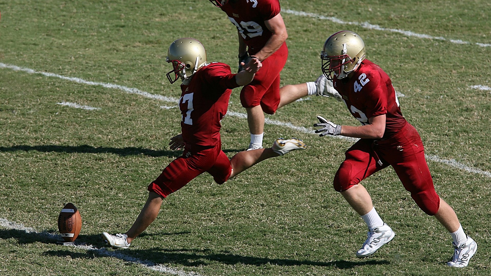 kering.com-【AI分析】数据驱动下的战术调整，数据驱动机制